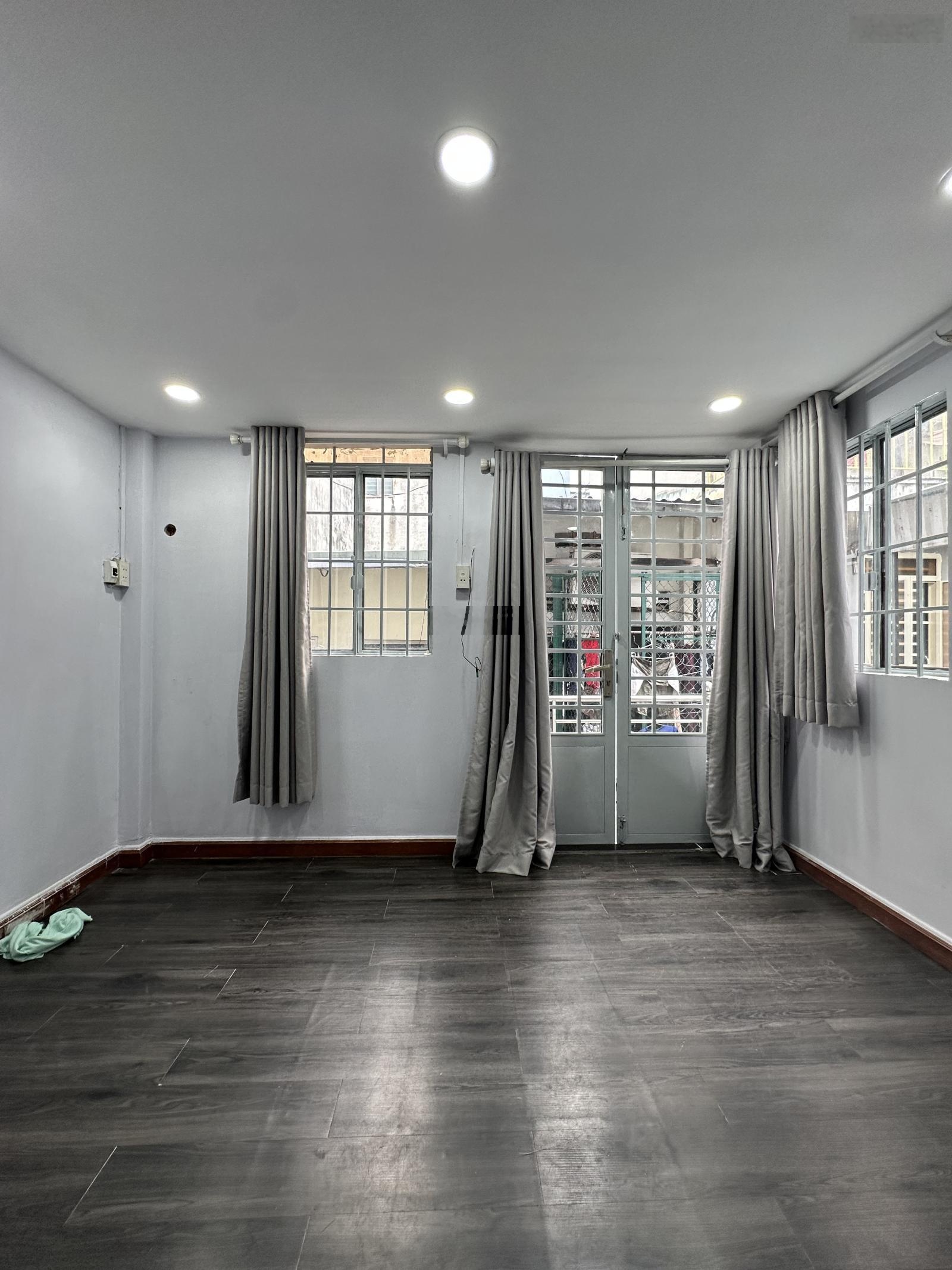 Trần Hưng Đạo, Phường 1, Q5 cách mặt tiền 80m