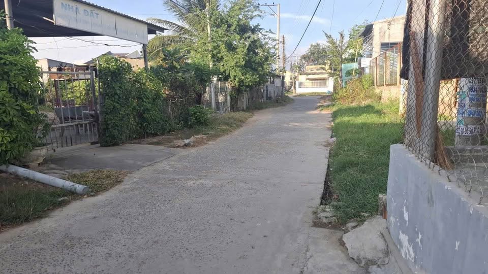 Chủ gửi bán lô đất 100m2 full thổ cư, đường ô tô bê tông tại Ninh Hải, Ninh Thuận cũ, giá 550 triệu