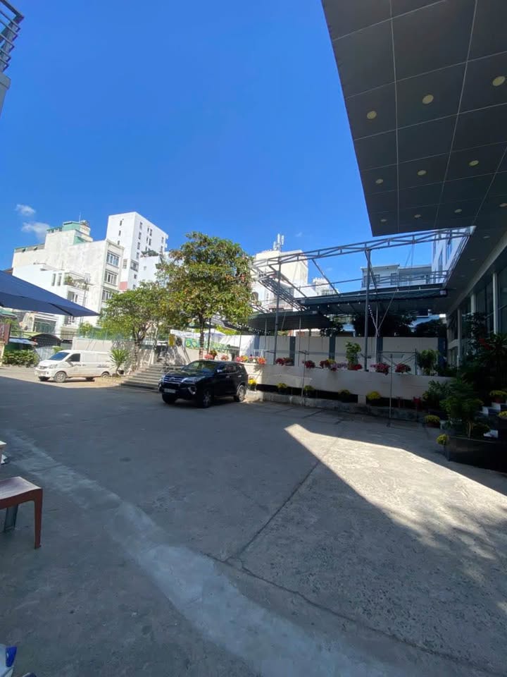 Cho thuê mặt bằng trung tâm Nha Trang, gần biển, giá 25 triệu/tháng