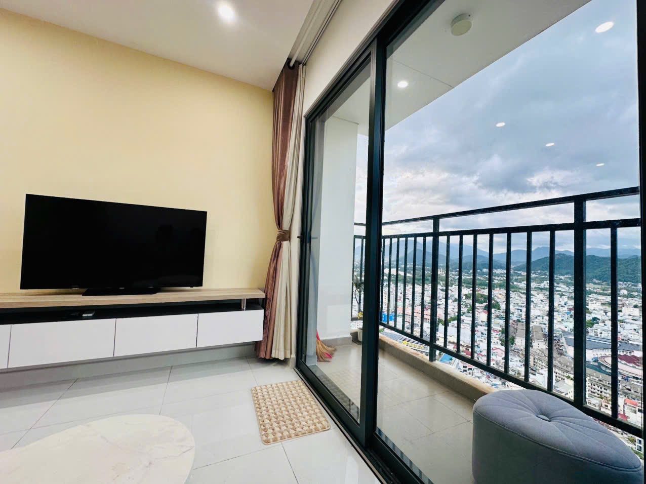 Bán căn hộ chung cư D'Qua 29 Phan Chu Trinh, Nha Trang, giá 4.2 tỷ