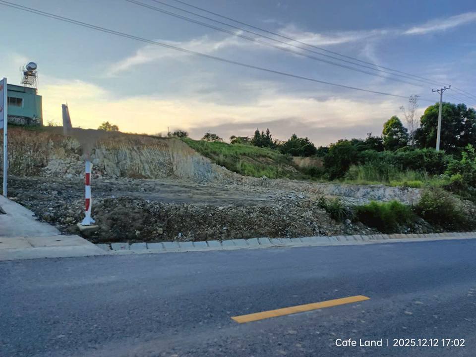 Bán đất mặt tiền Quốc lộ 28B, xã Tà Hine, Lâm Đồng, giá 3 tỷ