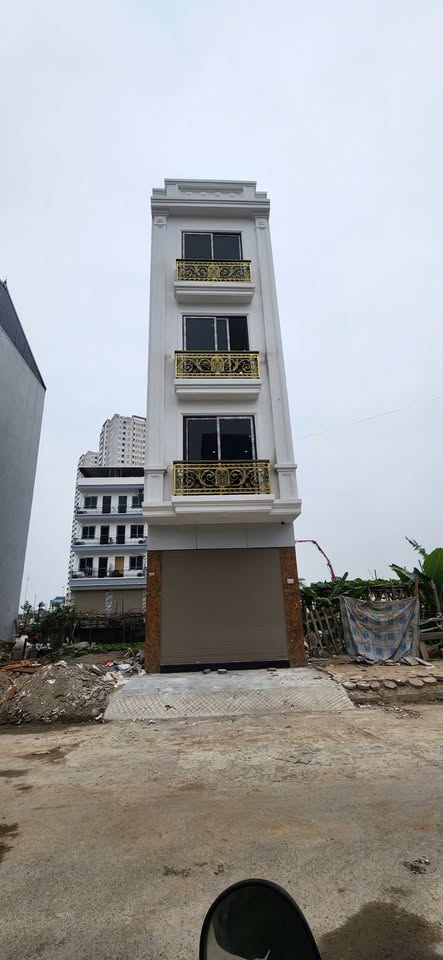 Bán nhà Di Trạch, Hoài Đức, 40m² x 5 tầng, thang máy, đường 8m có vỉa hè, sau lưng vành đai 3.5