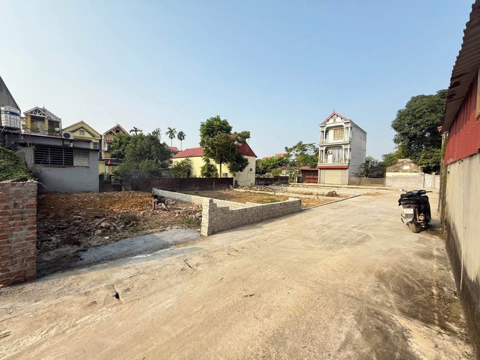 Chủ gửi bán đất Văn Phú - Hoàng Văn Thụ - Chương Mỹ, ô tô đỗ cửa, diện tích 75m2, giá nhỉnh 2 tỷ