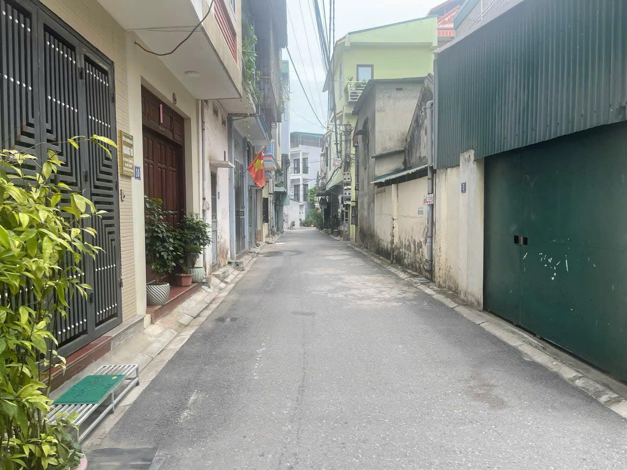 Bán đất trung tâm Yên Viên, lô góc 2 mặt thoáng, ngõ thông các ngả, ô tô 7 chỗ vào tận đất