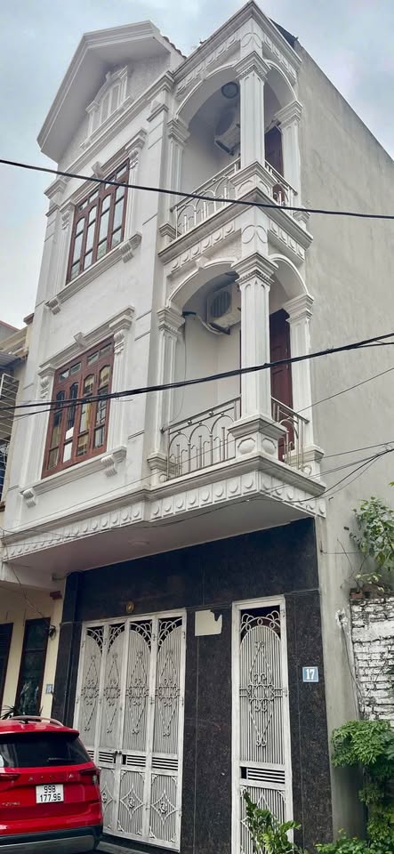 Chính chủ bán nhà 3 tầng đường Thiên Đức, thành phố Bắc Ninh, ngay cạnh trường cao đẳng Thống kê, giá 6.8 tỷ