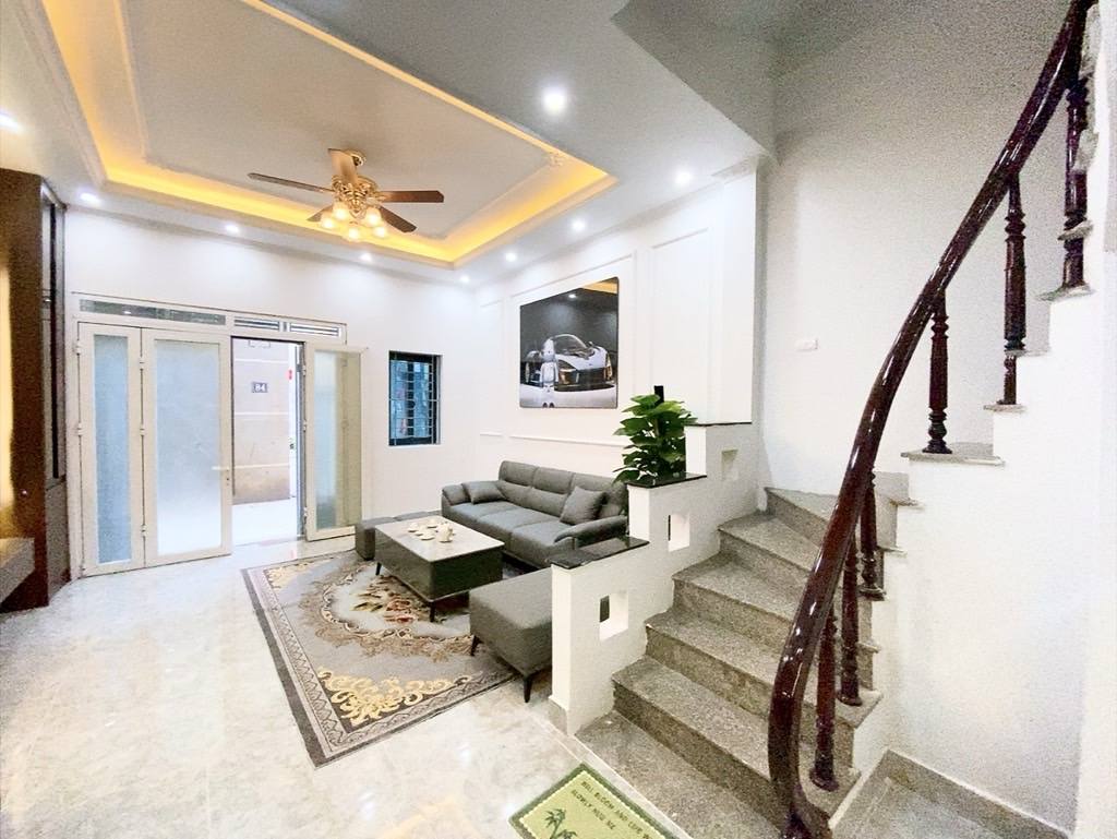 Bán nhà Kiến Hưng, Hà Đông, 35m2 x 5 tầng, ô tô đỗ cửa, giá 8.x tỷ