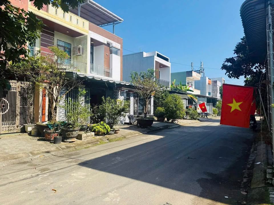 Bán lô đất Gia Tròn 1, song song với với đường Nguyễn Tất Thành nối dài, dân cư đông vui, giá 3.65 tỷ