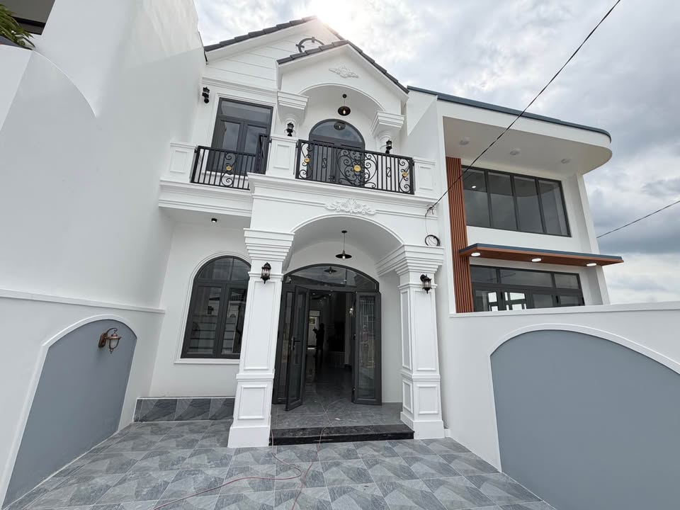 Bán căn nhà 2 tầng tại Xóm 7, Diên Sơn cũ giá 1.89 tỷ