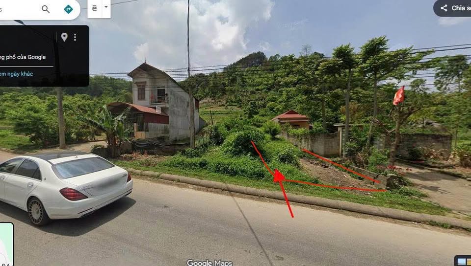 Bán đất mặt đường chân dốc Khơ Đa, cách bãi Đạt Phát 500m, diện tích 243m2, giá hơn 1 tỷ