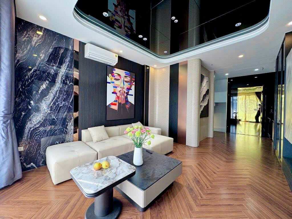 Bán nhà Thanh Xuân, 50m2, 6 tầng, mặt tiền 4m, giá hơn 14 tỷ