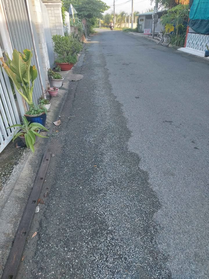 Bán nhà mặt tiền đường Cù Khắc Kiệm, phường Khánh Hậu, tỉnh Long An (nay là tỉnh Tây Ninh), giá 3.5 tỷ