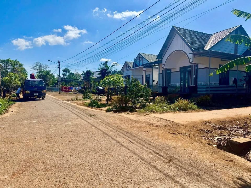 Bán đất Buôn Ma Thuột, mặt tiền đường nhựa, giá 625 triệu