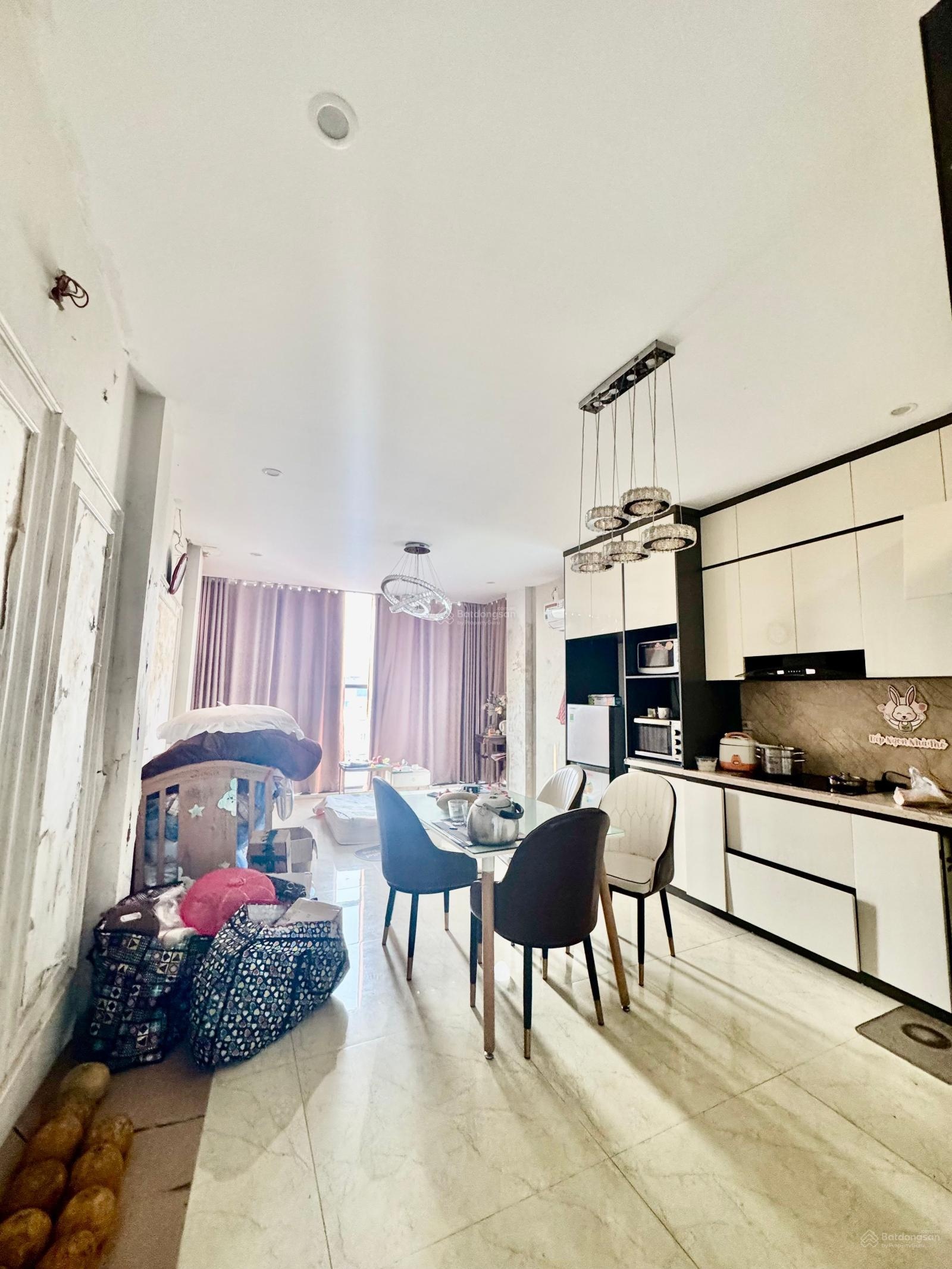 Bán nhà đẹp - căn góc - giá tốt - vỉa hè ô tô tránh dừng đỗ - kinh doanh bất chấp mọi loại hình