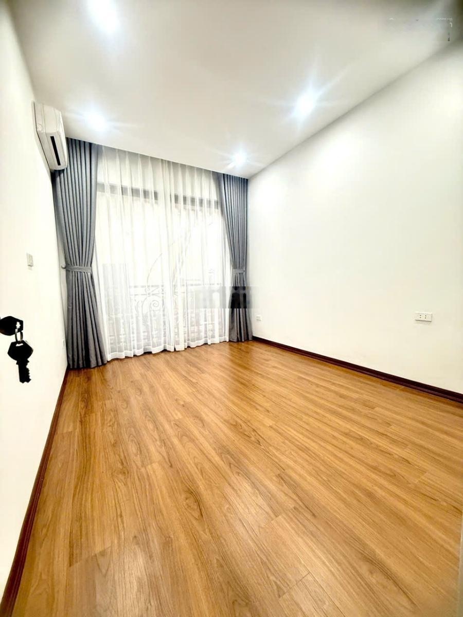 TT Ba Đình, nhà đẹp long lanh full NT, ngõ thông gần phố, dân trí.Dt35m 5T mt3,3m giá chào 9,8tỷ