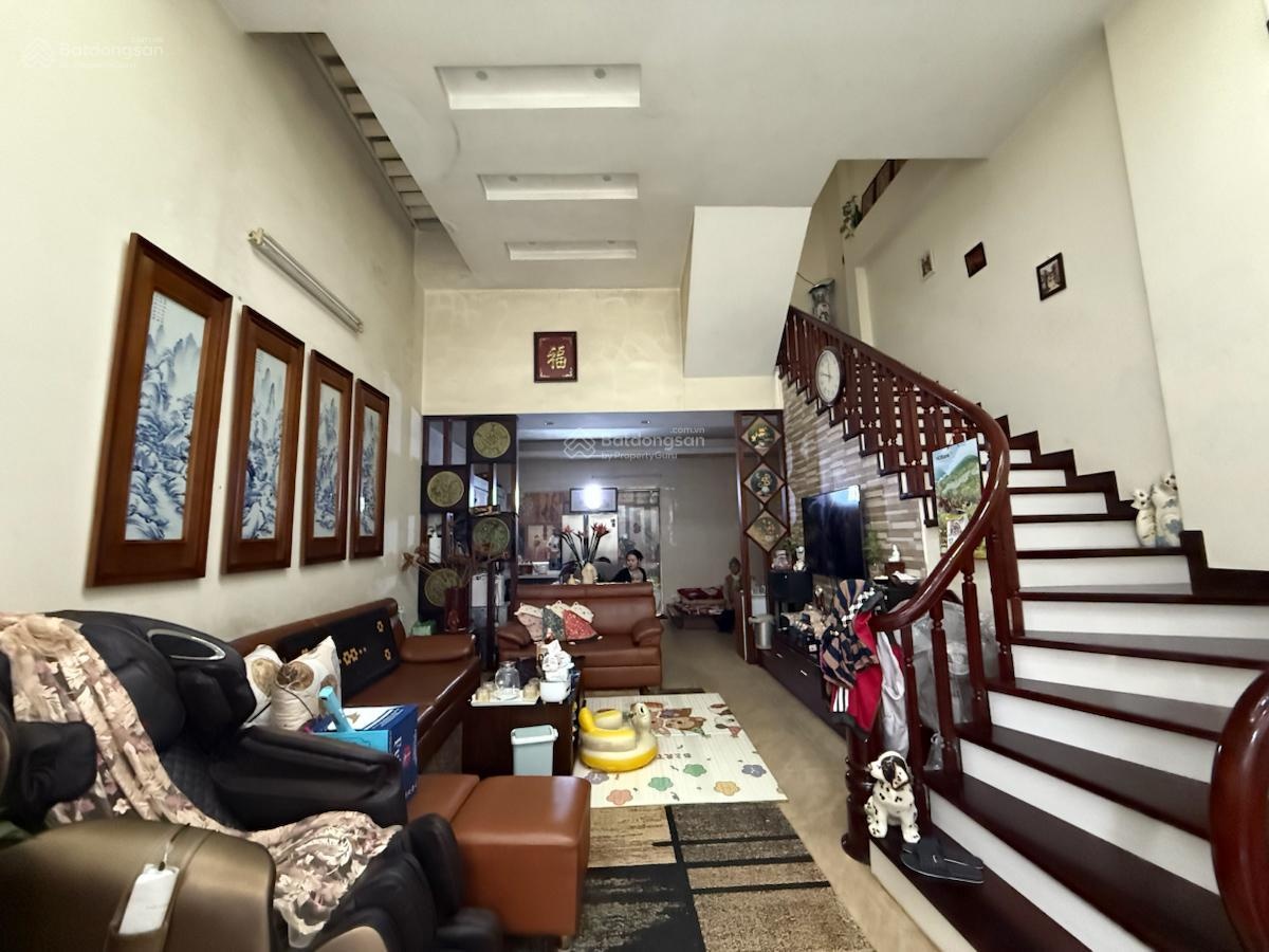 Hàng hiếm ba đình58m nhỉnh15ty cách hồ tây3pgần ô tô nhà dân xây cực đẹp ngõ rộng thoáng