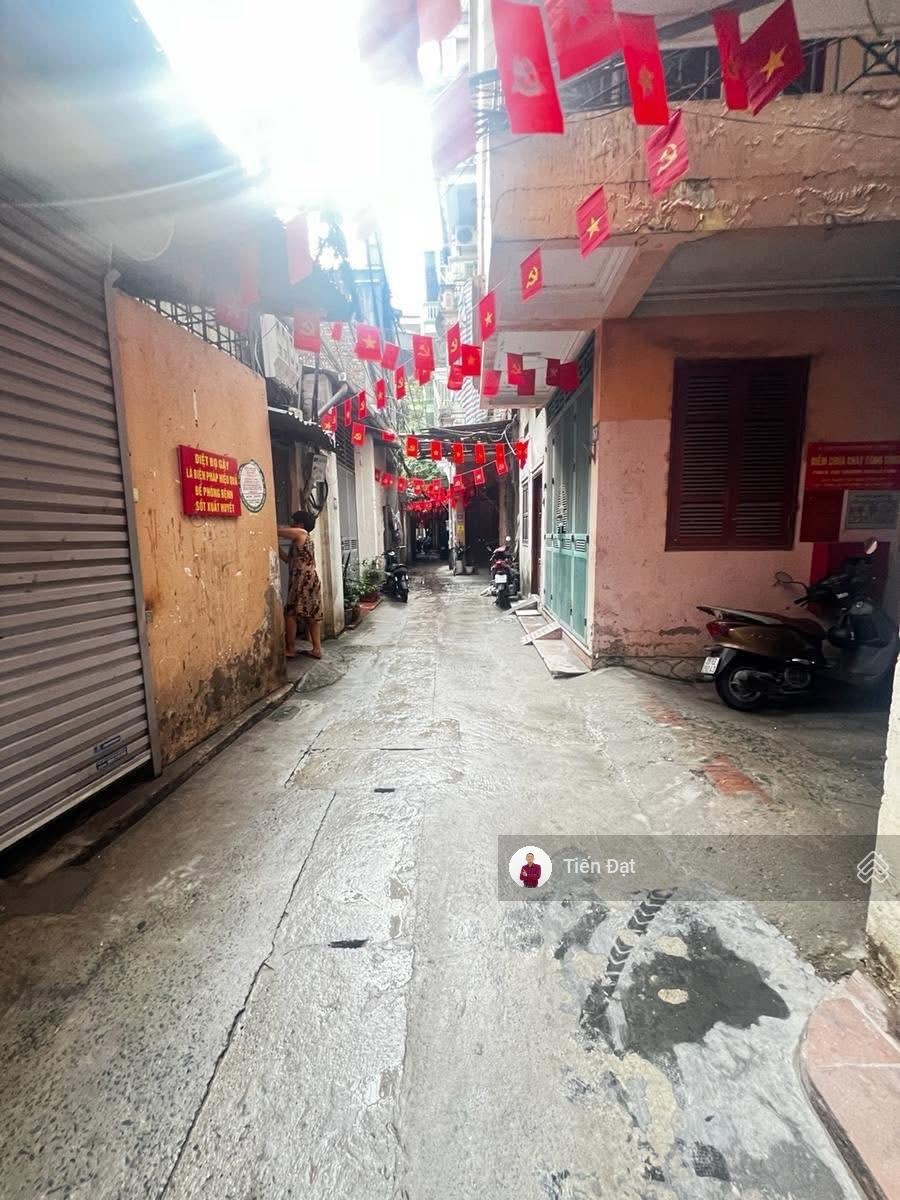 Bán nhà phố Giảng Võ - La Thành DT 40m 5 tầng - Mặt ngõ thông - Lô Góc - Nhà đẹp dân xây!