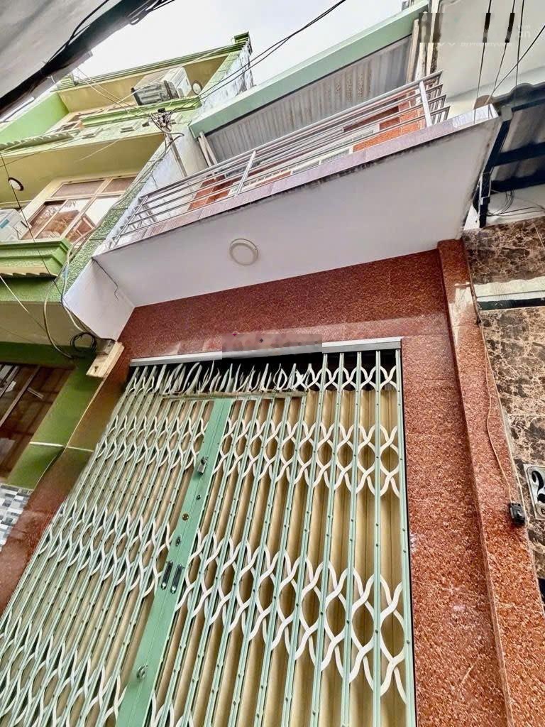 Bán nhà - giá hơn 2 tỷ - shr - vài bước chân ra hxh - bà hom - quận 6