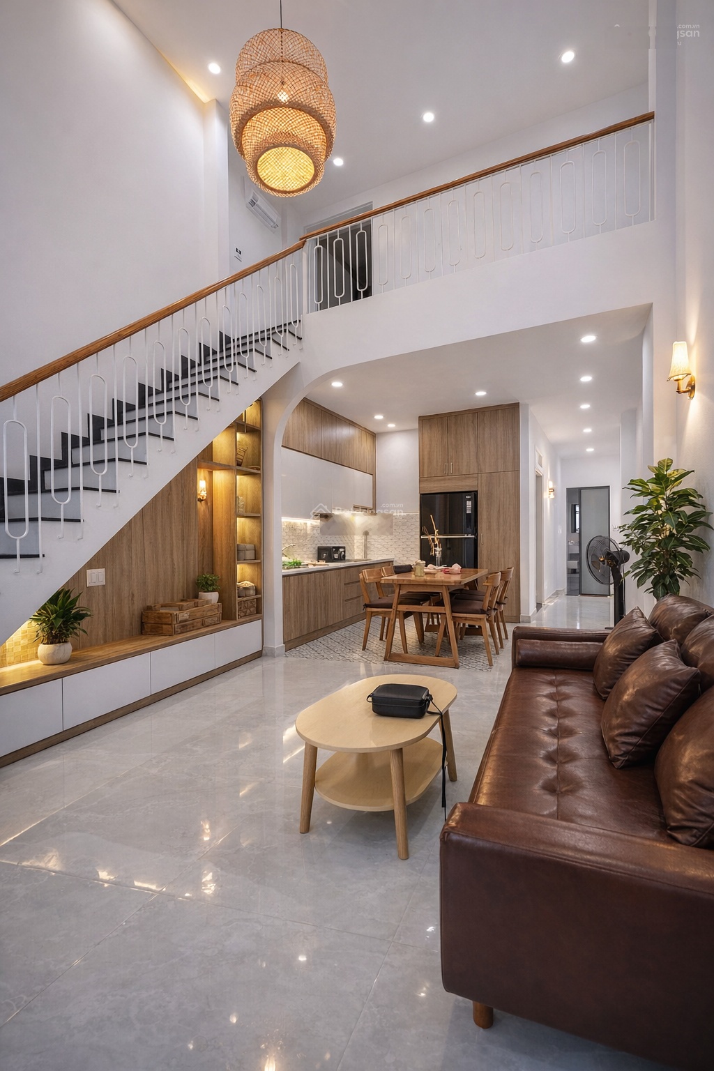 Bán nhà Phan Huy Ích, 56m nở hậu 5.5m, hẻm ô tô vào nhà, full nội thất