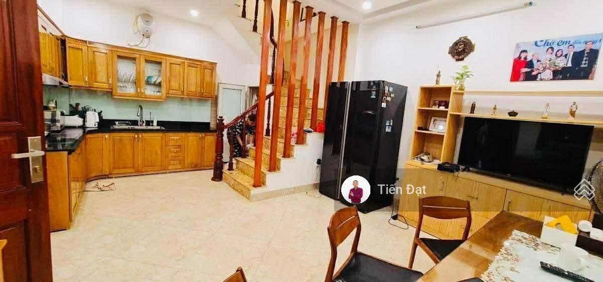 Bán nhà đào tấn lotte- lõi ba đình - nhà 5 tầng -mặt tiền rộng- mới đẹp ở ngay -giá hợp lý nhất khu