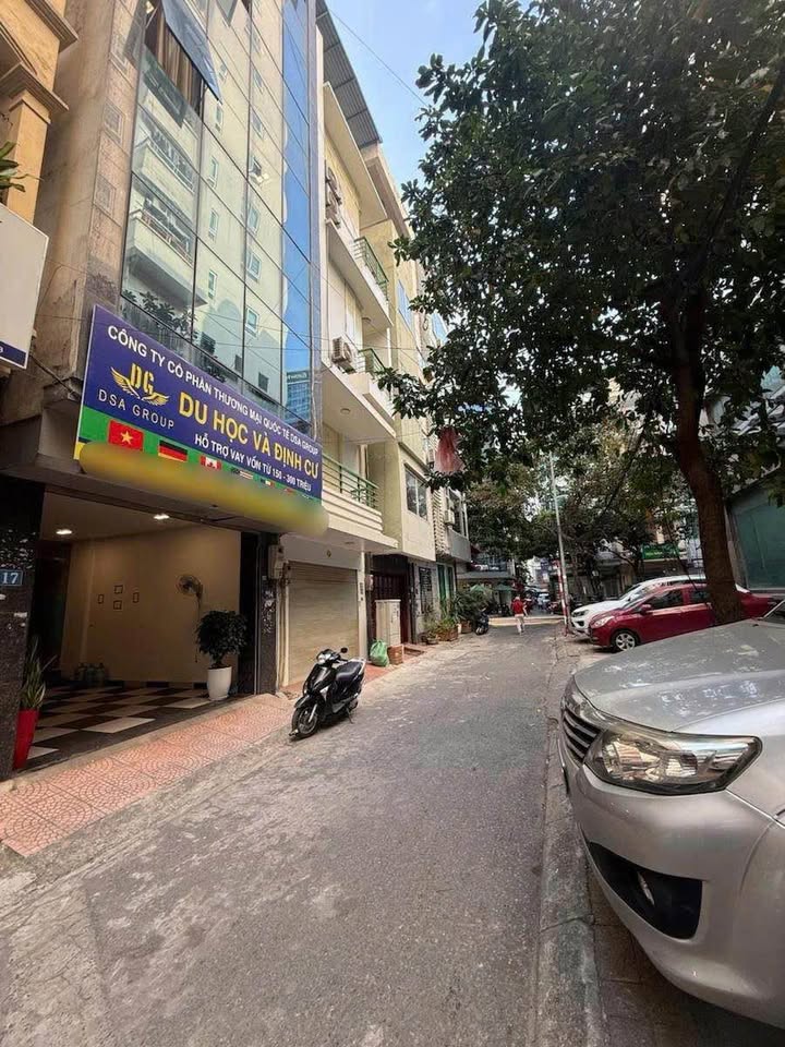 Bán nhà phân lô đẹp nhất phố Nguyễn Thị Định, 6 tầng, thang máy, giá 30 tỷ