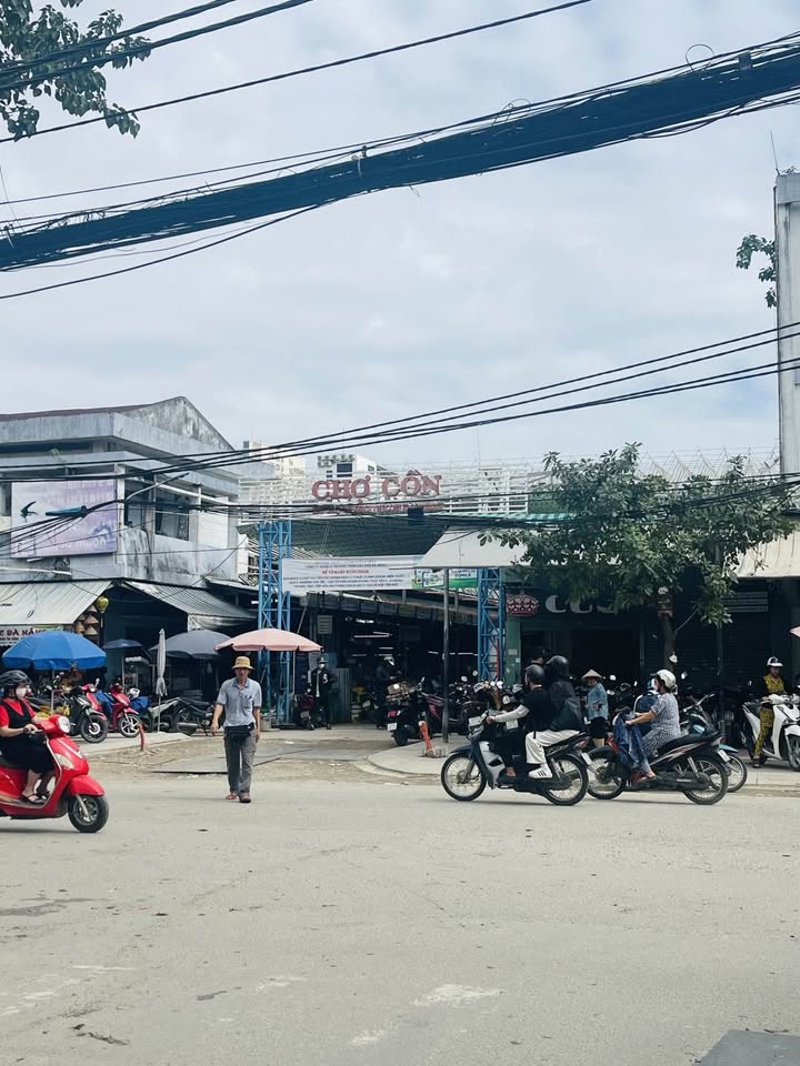 Bán nhà 2 tầng 2 mê ngay bên hông chợ Cồn, gần siêu thị GO, giá 2.95 tỷ