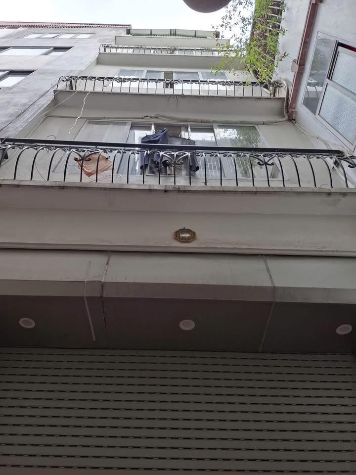 Bán nhà Bồ Đề, Long Biên, ngõ nông, 2 nhà ra ô tô tránh, 38m2 x 4 tầng, nhỉnh 14 tỷ