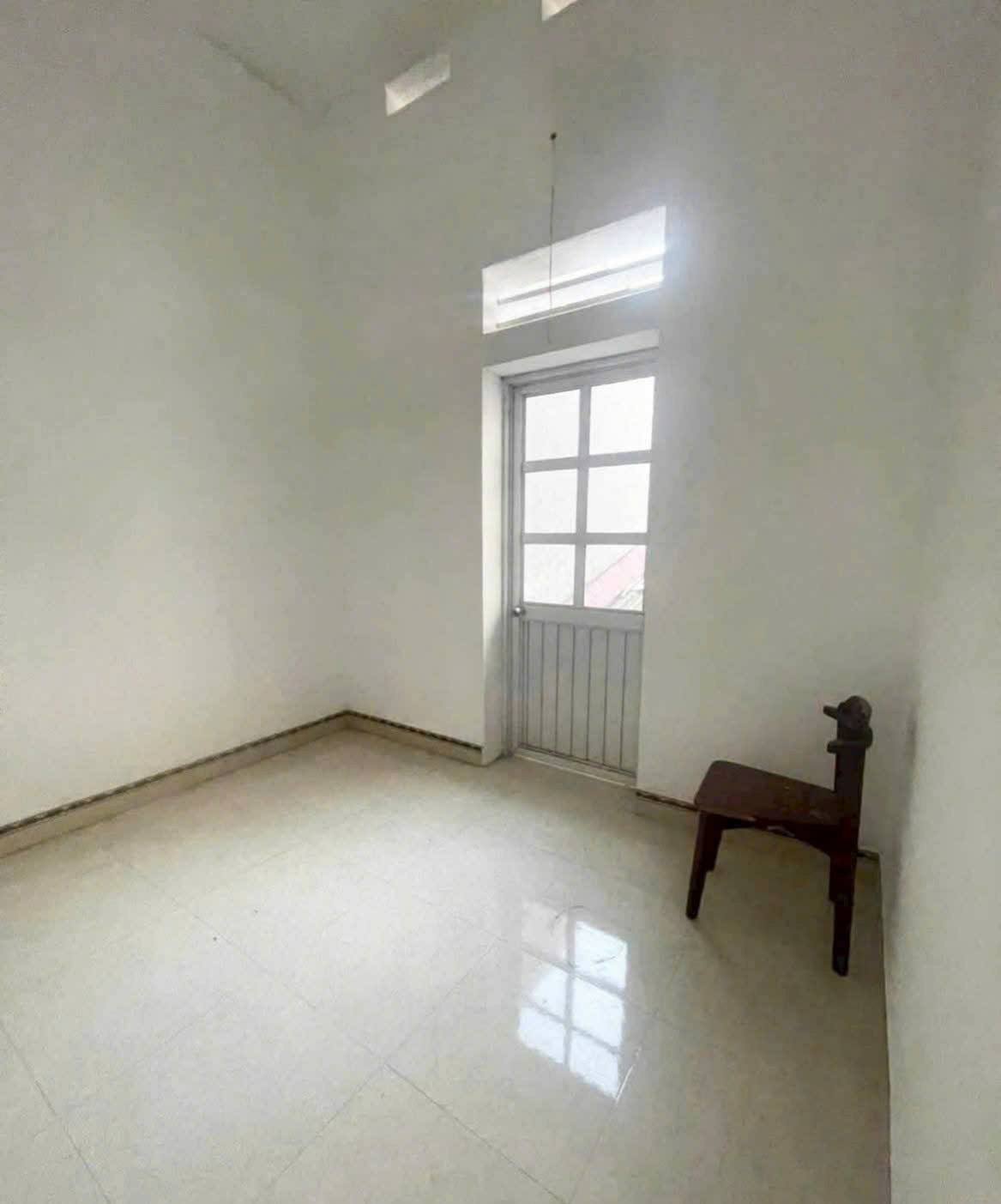 Bán lô đất mặt đường Nguyễn Du, Lạng Sơn, cực kỳ thuận lợi để ở, kinh doanh hoặc cho thuê