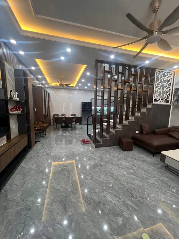 Bán nhà 3 tầng khu đô thị Lideco, ô tô đỗ cửa, có nội thất, giá 4.3 tỷ