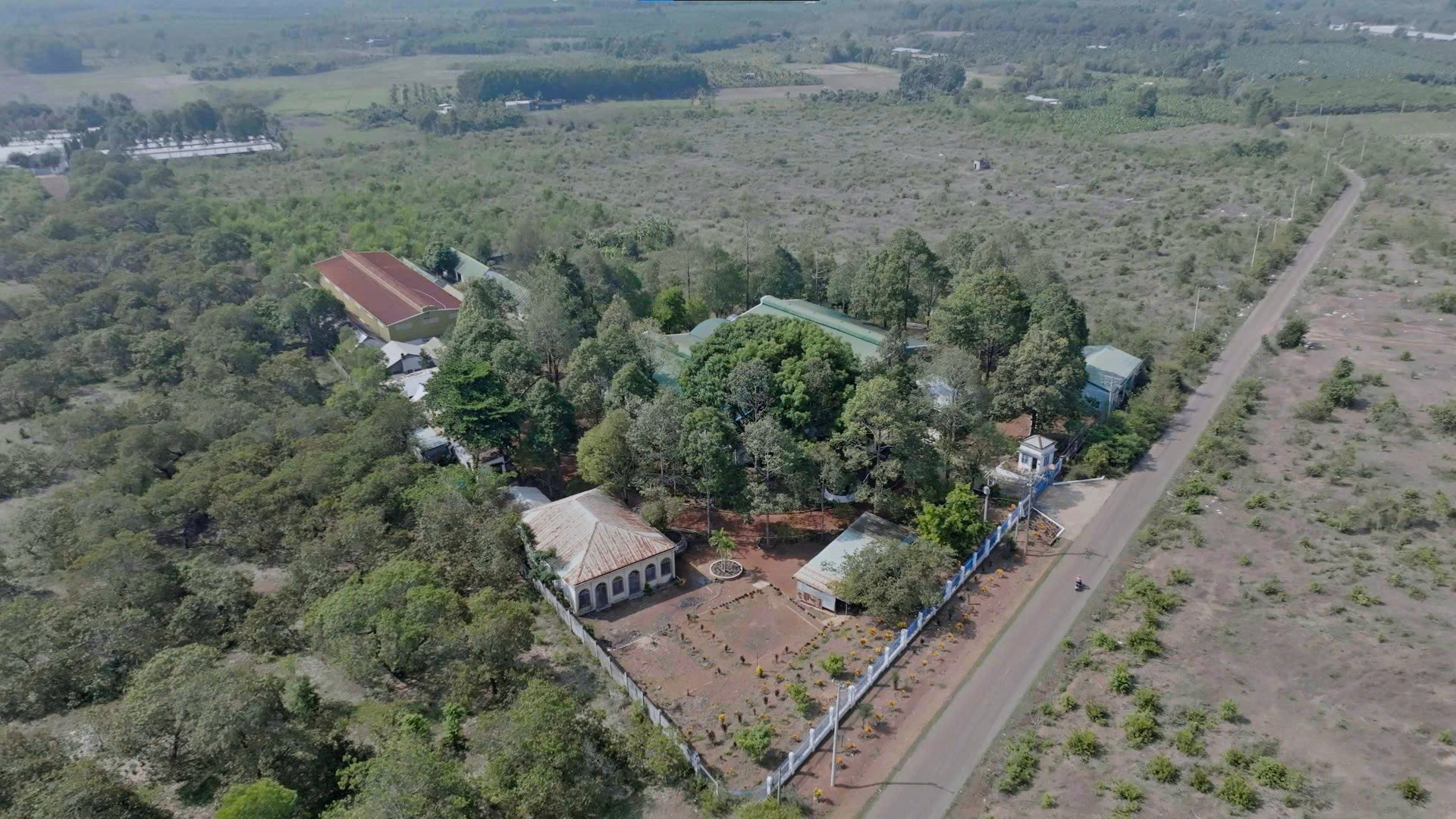 Chuyển nhượng nhà xưởng và đất sản xuất phi nông nghiệp tại xã Phú Túc, Định Quán, Đồng Nai, giá 40 tỷ