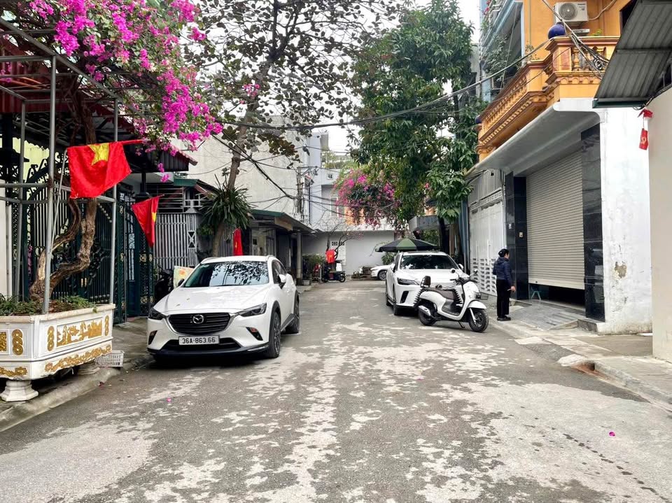 Bán nhà đường Bà Huyện Thanh Quan, phường Ngọc Trạo, giá nhỉnh 4 tỷ