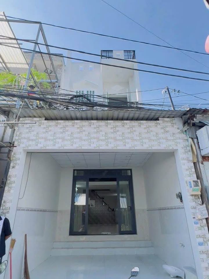 Bán nhà 3 tầng mặt tiền kinh doanh buôn bán nhộn nhịp, diện tích 68m2, đường số 4, Linh Xuân, Thủ Đức, giá 7.2 tỷ