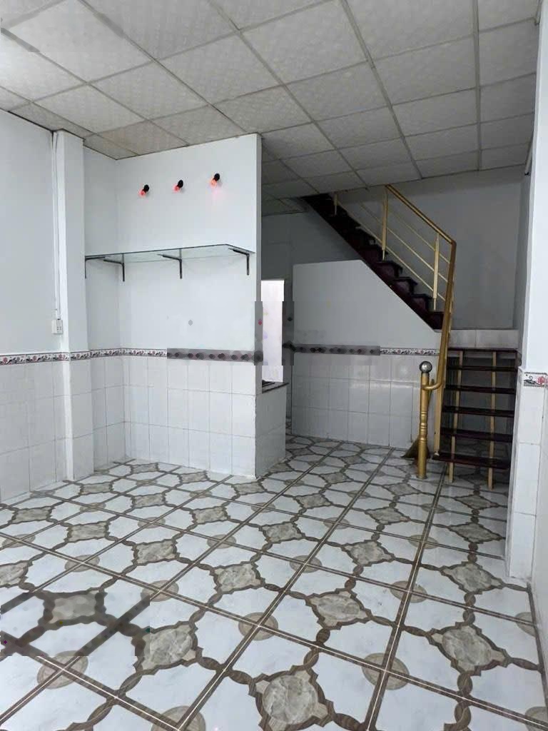 Bán nhà - ngang 4m - shr - 700m ra công viên phú lâm - hậu giang - quận 6 - giá 3,99 tỷ tl