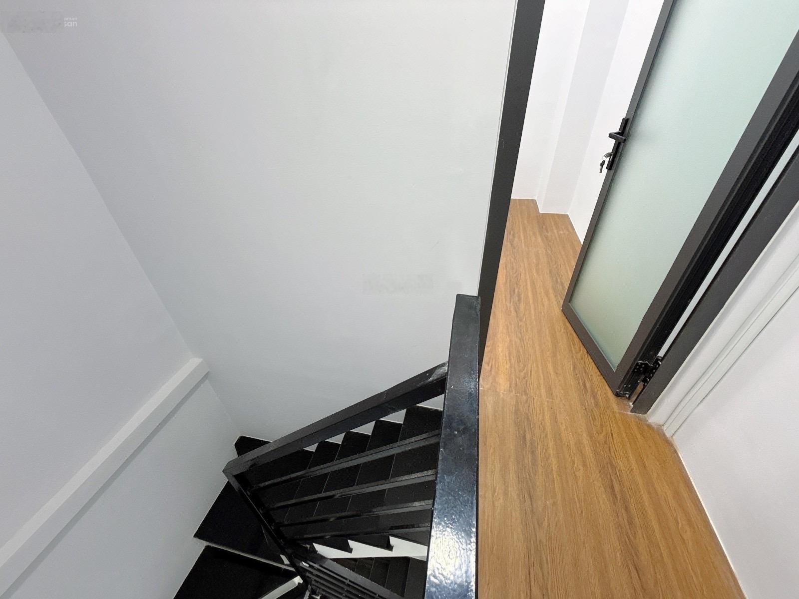 Nhà hiếm quận 5 - 3 tầng 4pn - cách mt huỳnh mẫn đạt 30m - chỉ có 3.15 tỷ