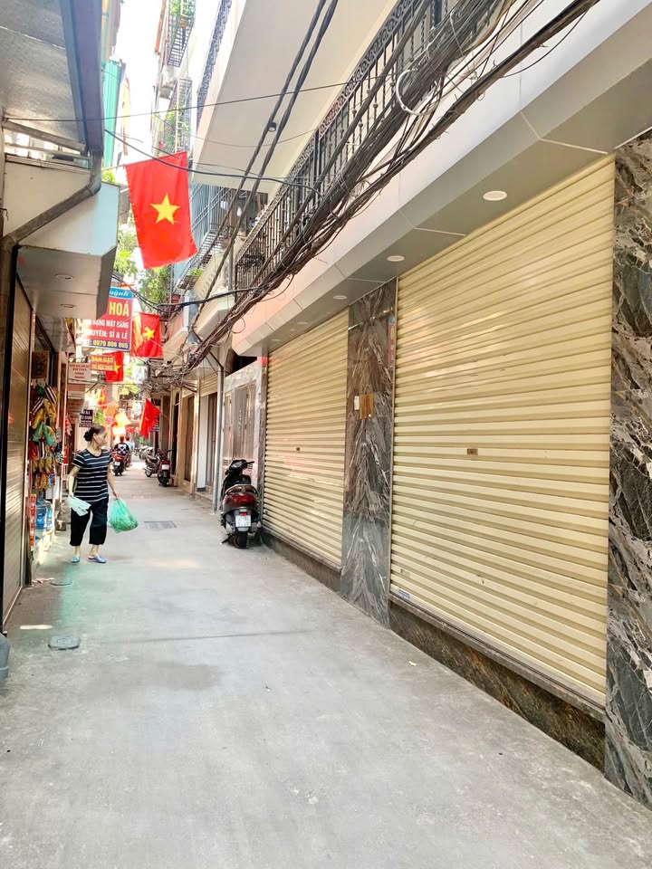 Bán nhà riêng quận Hai Bà Trưng, thành phố Hà Nội giá 200 triệu/m2