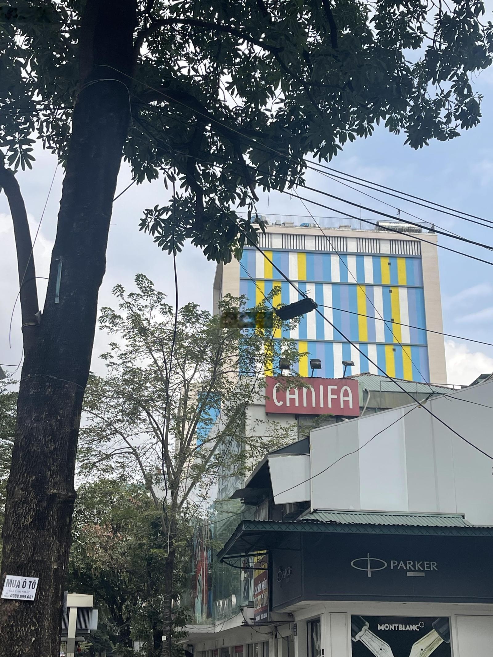 Bán gấp khách sạn view Hồ Tây Trúc Bạch căn góc mặt phố Phan Đình Phùng Ba Đình 500m2 15T thuê 2 tỷ