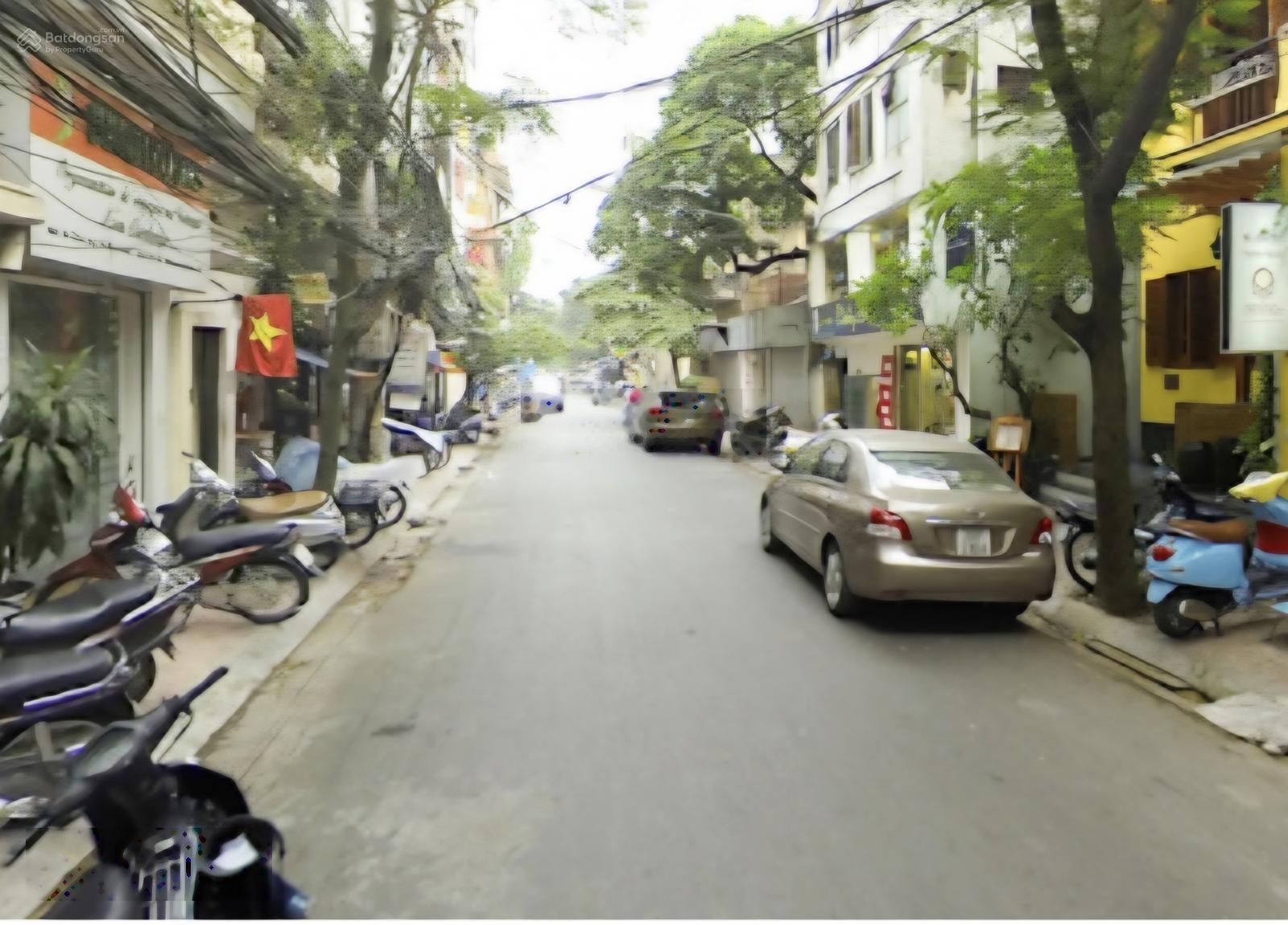 SHOP MẶT PHỐ CHÂU LONG BÁN GÌ CŨNG ĐẮT Vị trí trung tâm Ba Đình, lưu lượng người qua lại cực lớn