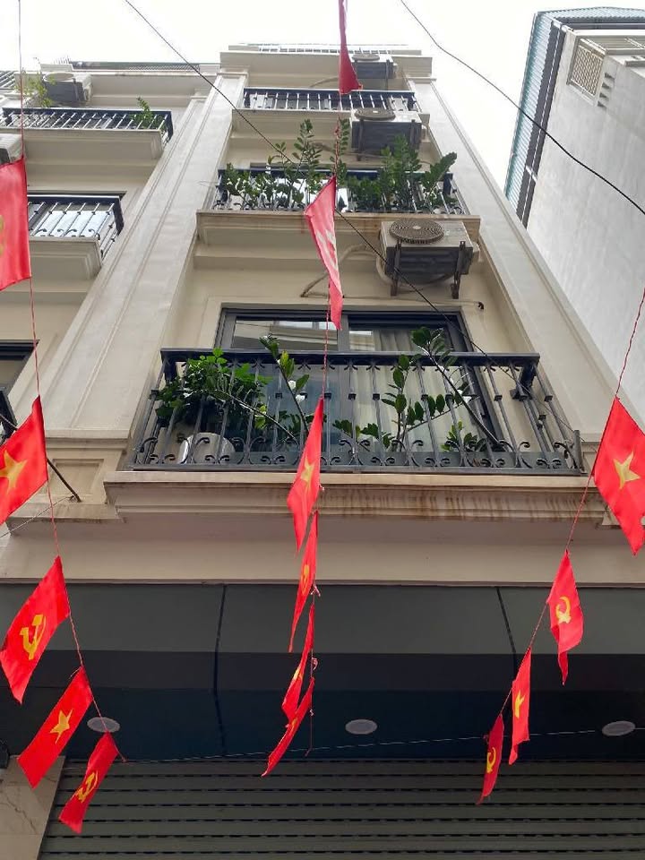 Bán nhà riêng quận Long Biên, thành phố Hà Nội giá 14 tỷ