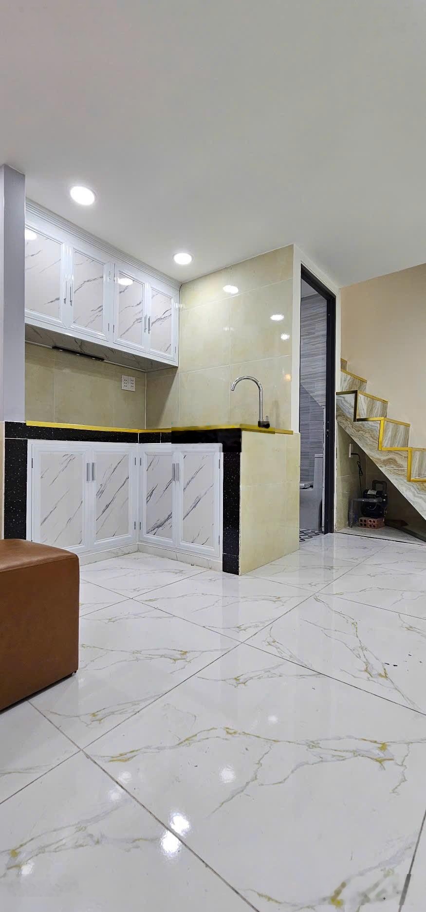 Nhà Hồng Bàng, Q6, 3 lầu, 3PN 4WC, 3,88 tỷ