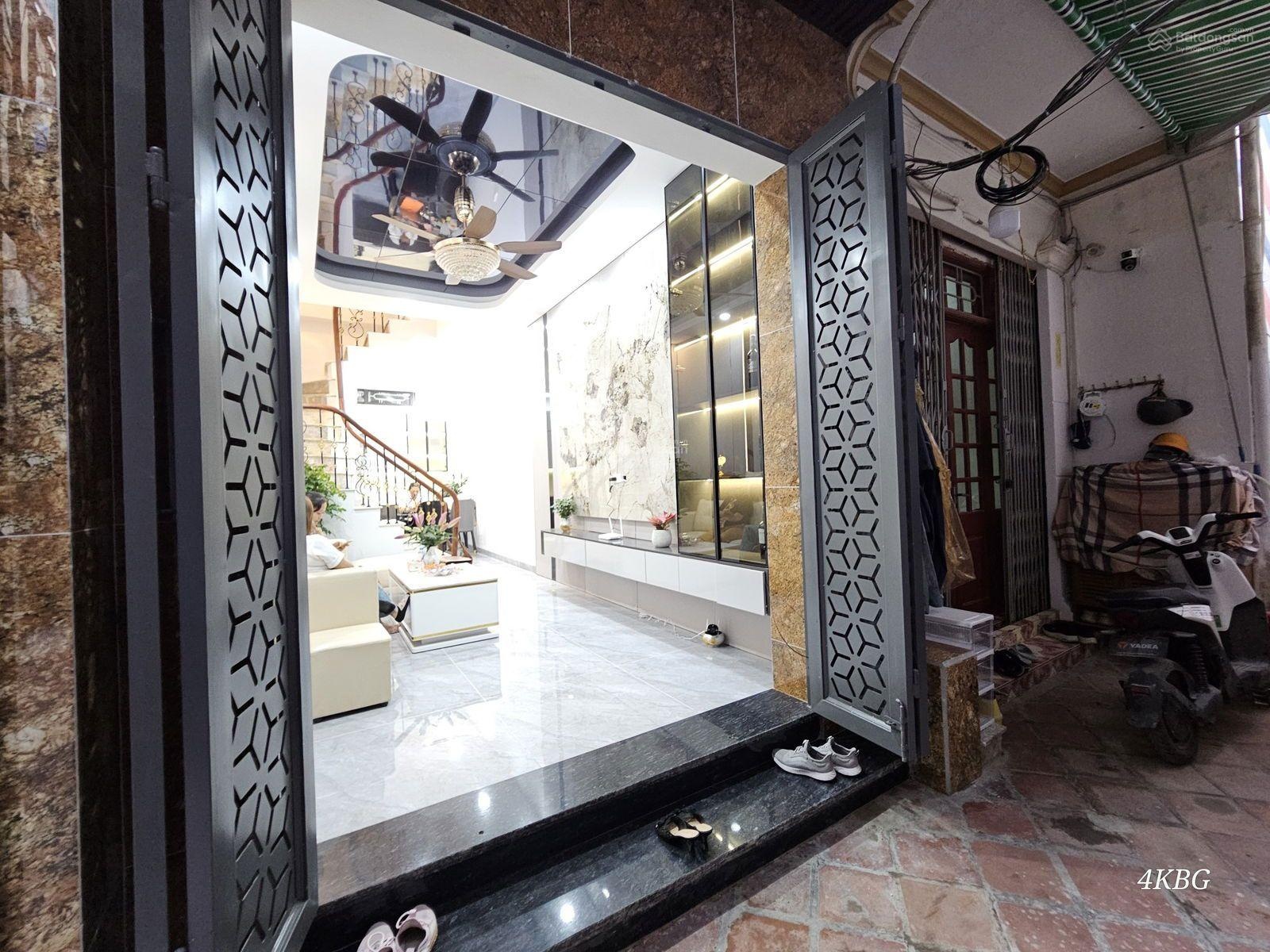 Bán nhà riêng tại Ngọc Khánh, Giảng Võ, Ba Đình, Hà Nội, 9,9 tỷ, 33 m2