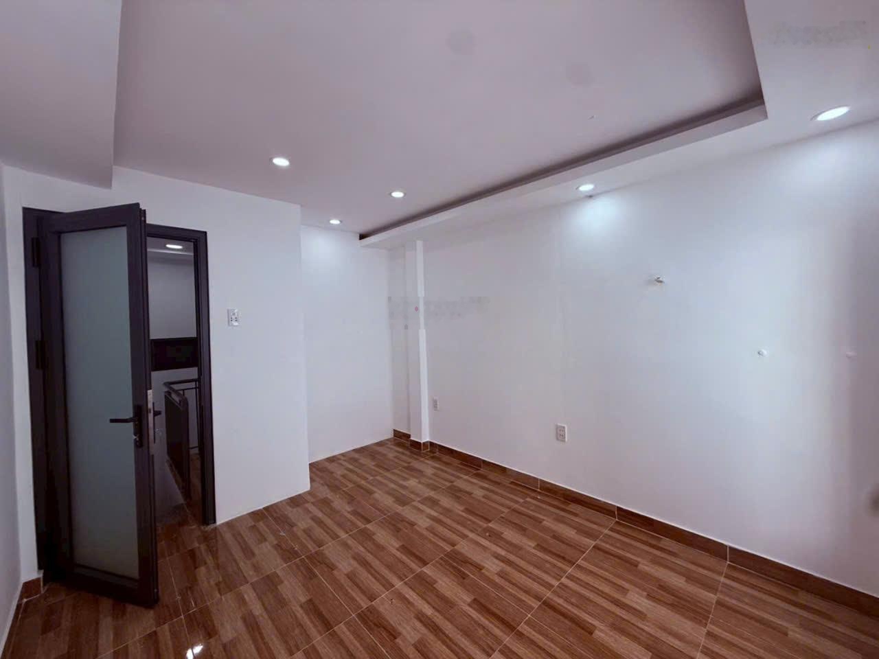 Bán nhà Nguyễn Văn Lượng 2PN 2WC GIÁ 3,79TY