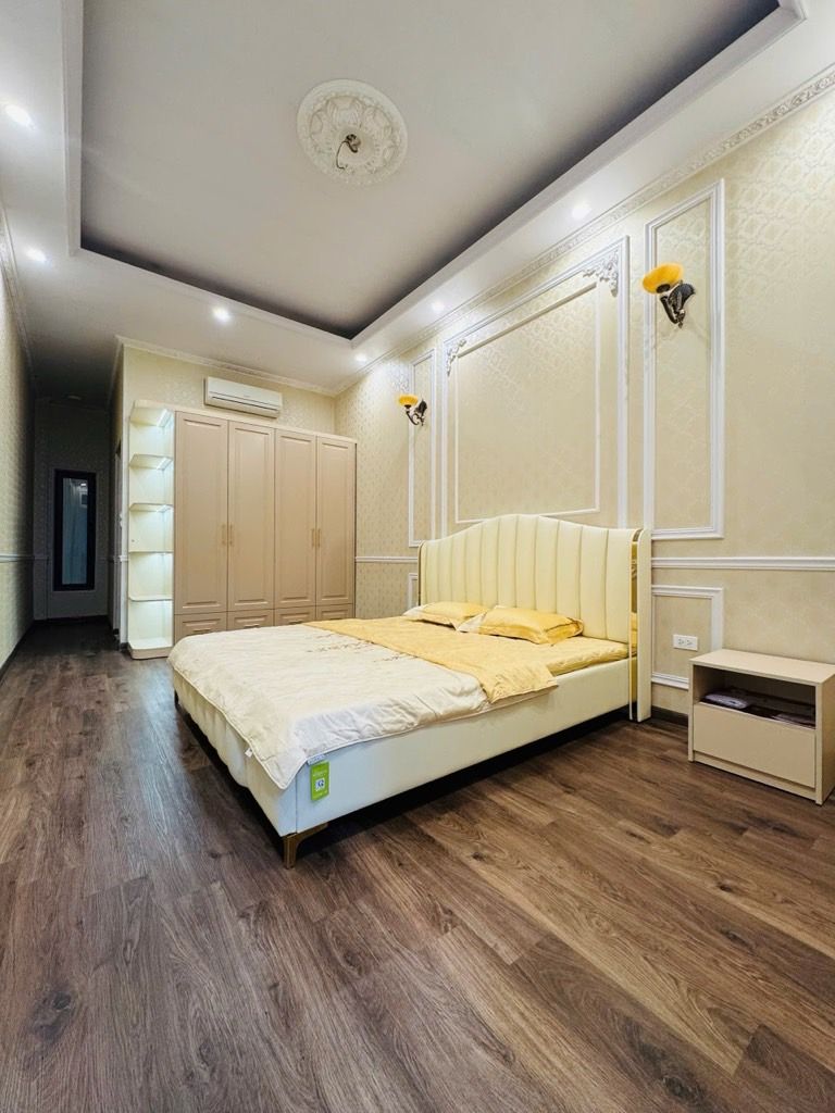 Bán nhà riêng quận Long Biên, thành phố Hà Nội giá 16 tỷ