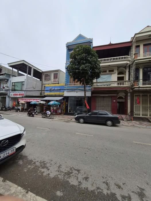 Nhà 3 tầng mặt phố Lê Lợ, kinh doanh đỉnh cao, sổ đỏ chính chủ