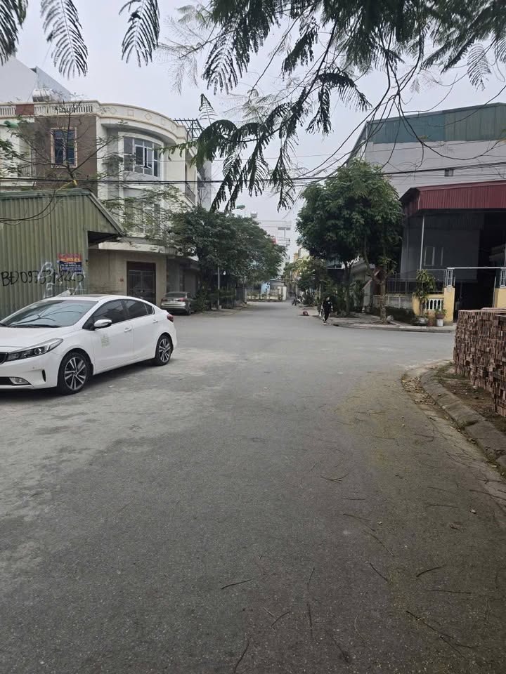 Siêu phẩm nhà 7 tầng có tầng hầm, thang máy, view Vườn hoa Khả Lễ