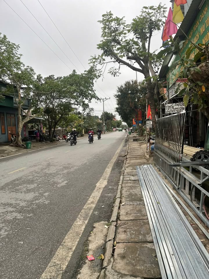 Bán gấp lô đất Uông Bí, 92m2, đất 2 mặt đường ô tô vào tận đất