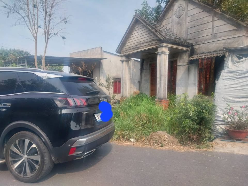 Nhà thô Mái Thái 820m2 đất vàng, mặt tiền 10m nở hậu 16m, giá hời như mơ