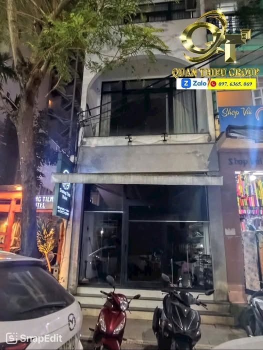 Cho thuê nhà 4 tầng mặt tiền Bến Nghé, thành phố Huế, giá 25 triệu/tháng