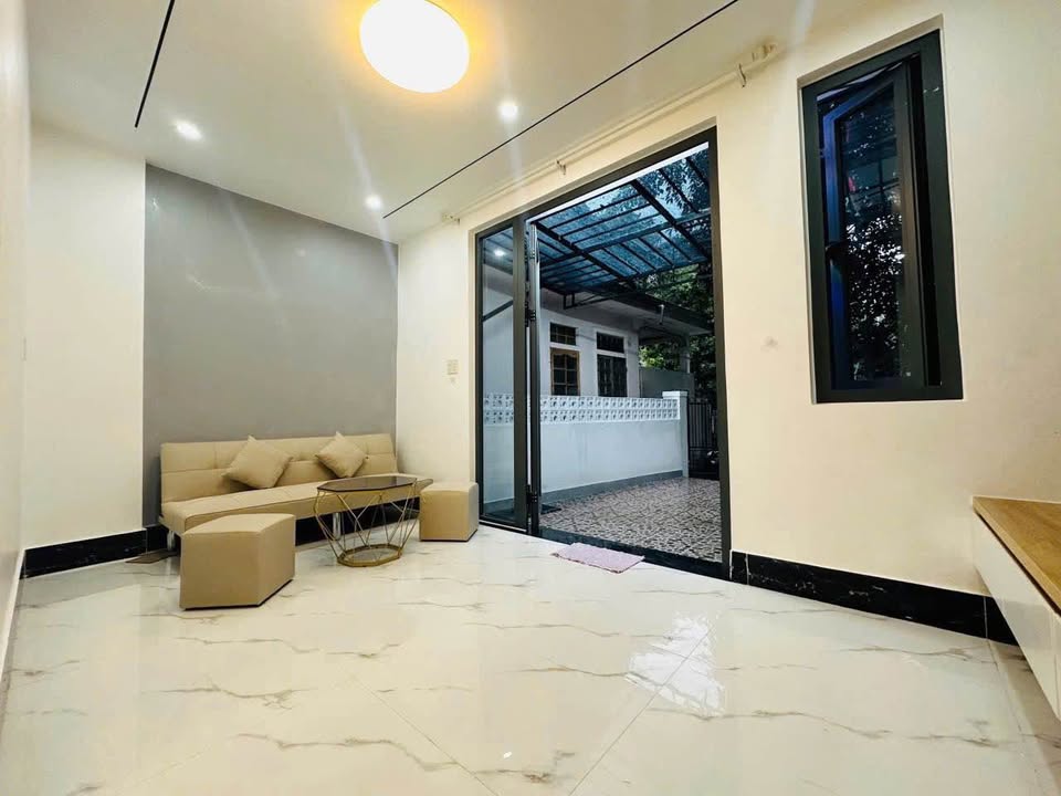 Nhà xinh kiệt ô tô Vũ Ngọc Phan, Huế 70m2 full đất ở, giá mềm 1,5 tỷ