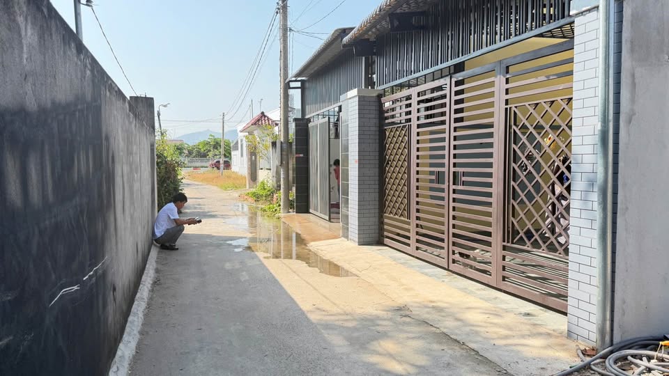 Bán nhà mới gần biển Phước Hải, đường bê tông thông 2 hướng, giá 1.75 tỷ