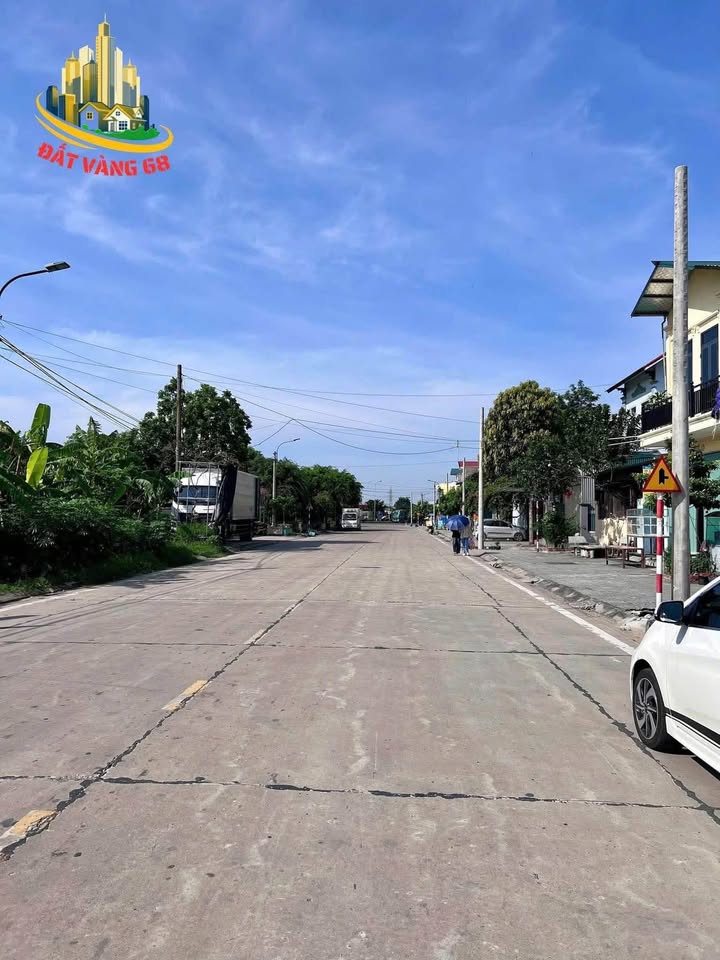 Bán lô đất mặt đường Trần Quang Khải, kinh doanh sầm uất