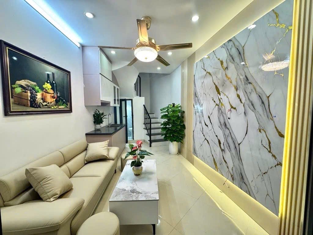 Hơn 2 tỷ có ngay nhà phân lô Nguyễn An Ninh, ô tô đỗ cổng